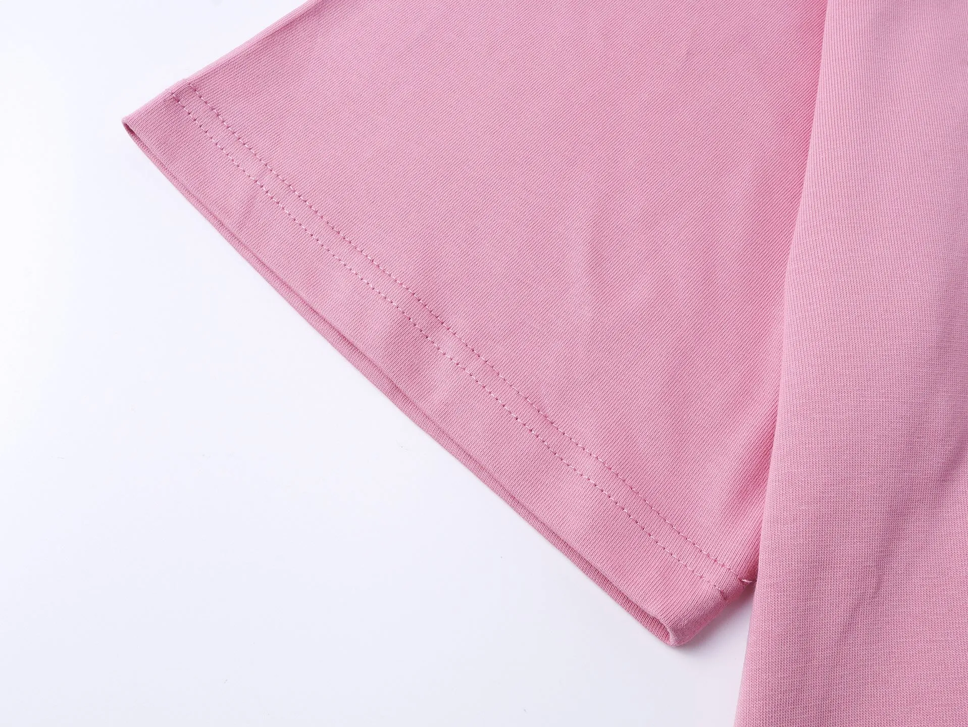 【 . Quality】BALENCI*GA/ .SS 26 New Arrival 。 T 。 . Authentic 。 ！ ZP 。 260 ， . ， ， 。 。 ， 。 OS . Same Style ：BL 263781 ：Black White Pink Gray Size：XS S M L